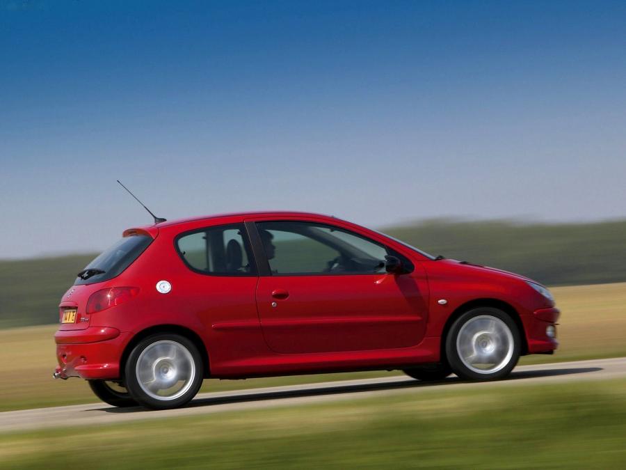  Peugeot 206 3-Door 2003 года  (WW) (фото 6 из 13)